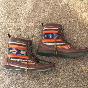 Leather ankle boots, cute and comfy! Like New